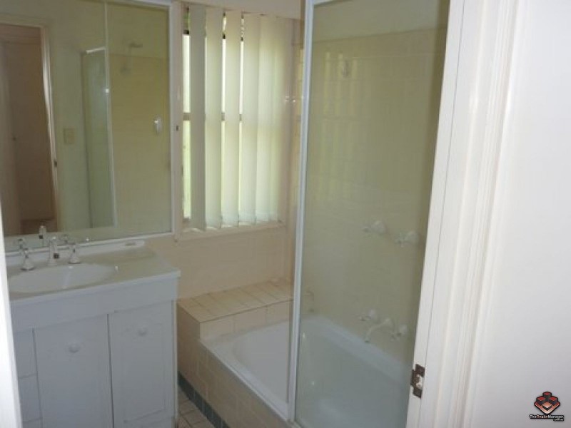 75 Brown Street, Labrador QLD 4215