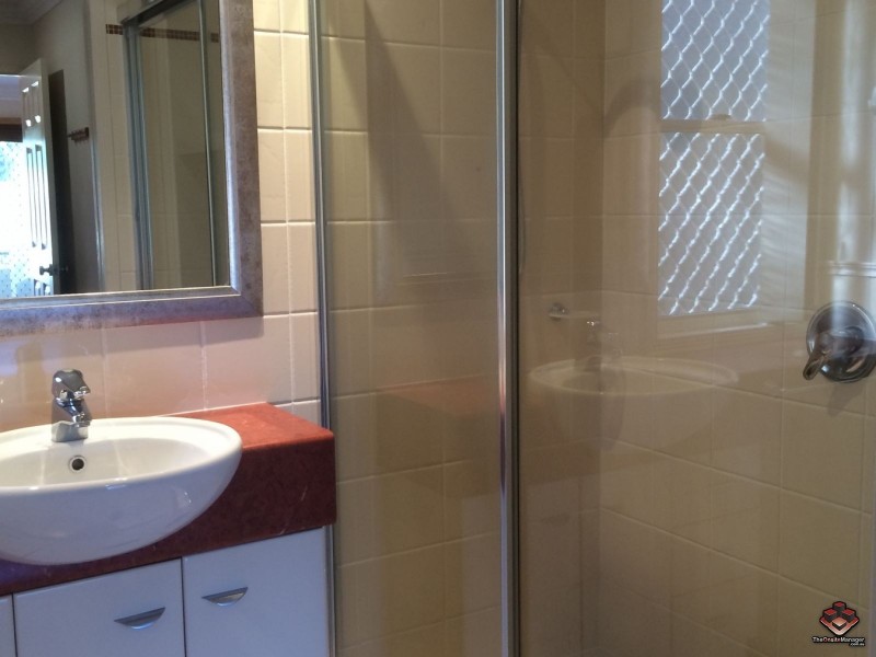 433 Brisbane Road, Coombabah QLD 4216