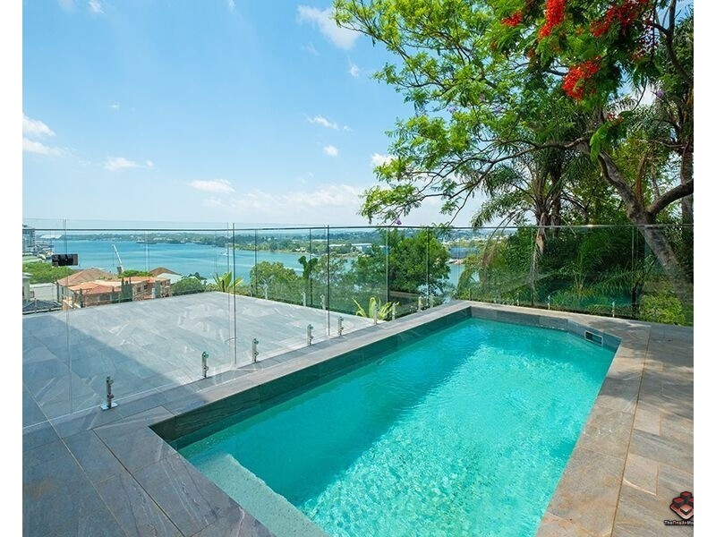 27 Quarry Street, Hamilton QLD 4007