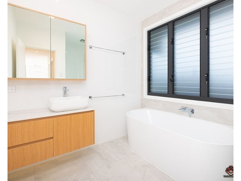 27 Quarry Street, Hamilton QLD 4007