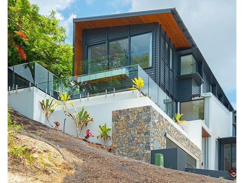 27 Quarry Street, Hamilton QLD 4007