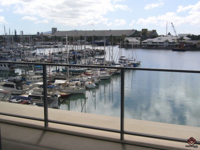 6 Mariners Drive, Townsville City QLD 4810