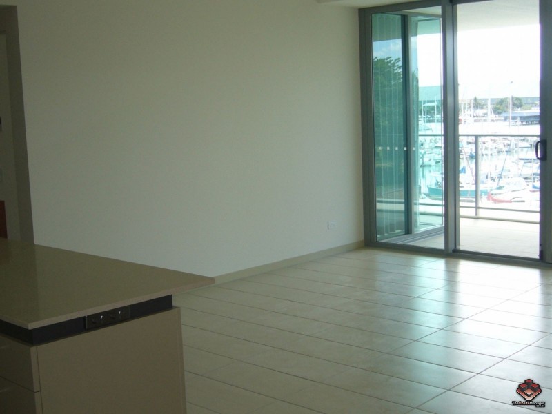 6 Mariners Drive, Townsville City QLD 4810