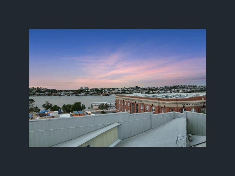 U623/8 Skyring Terrace, Teneriffe QLD 4005