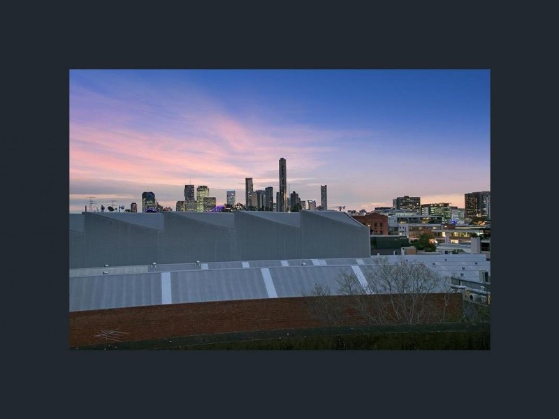 U623/8 Skyring Terrace, Teneriffe QLD 4005