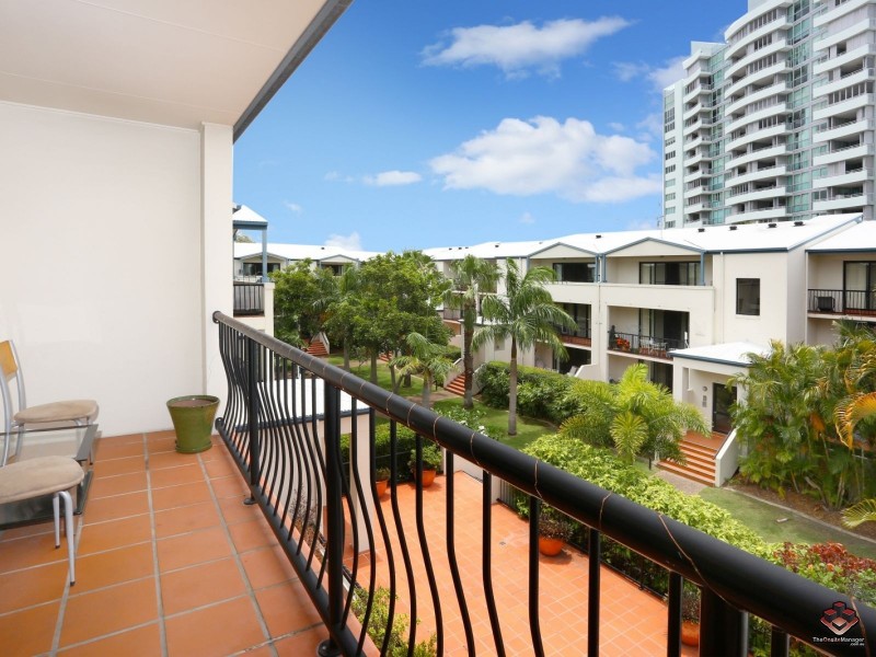 38 Labrador Street, Labrador QLD 4215