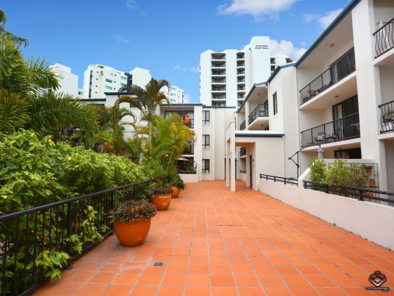 38 Labrador Street, Labrador QLD 4215