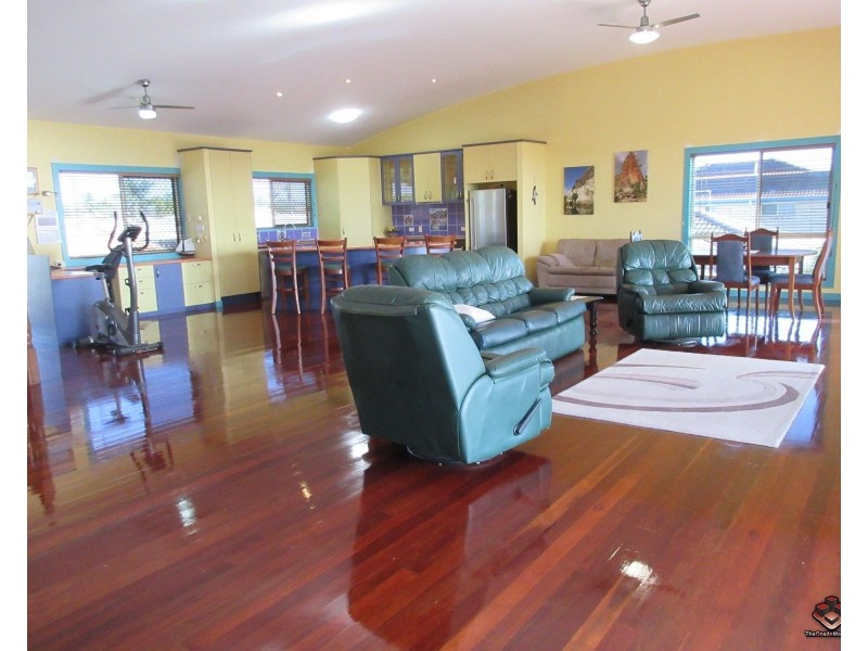 Urangan QLD 4655
