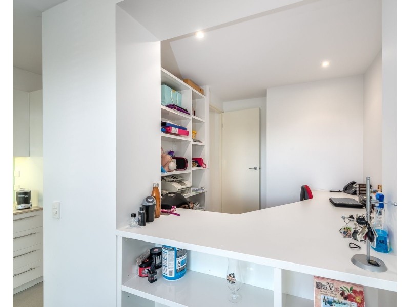 98 University Drive, Varsity Lakes QLD 4227