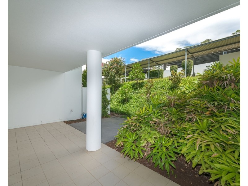 98 University Drive, Varsity Lakes QLD 4227