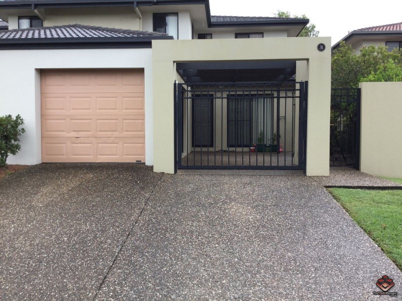 31/1 Secondary Street, Upper Coomera QLD 4209