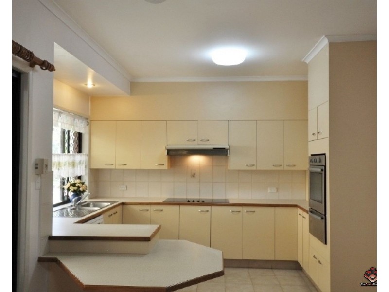 62 Carinya Street, Indooroopilly QLD 4068