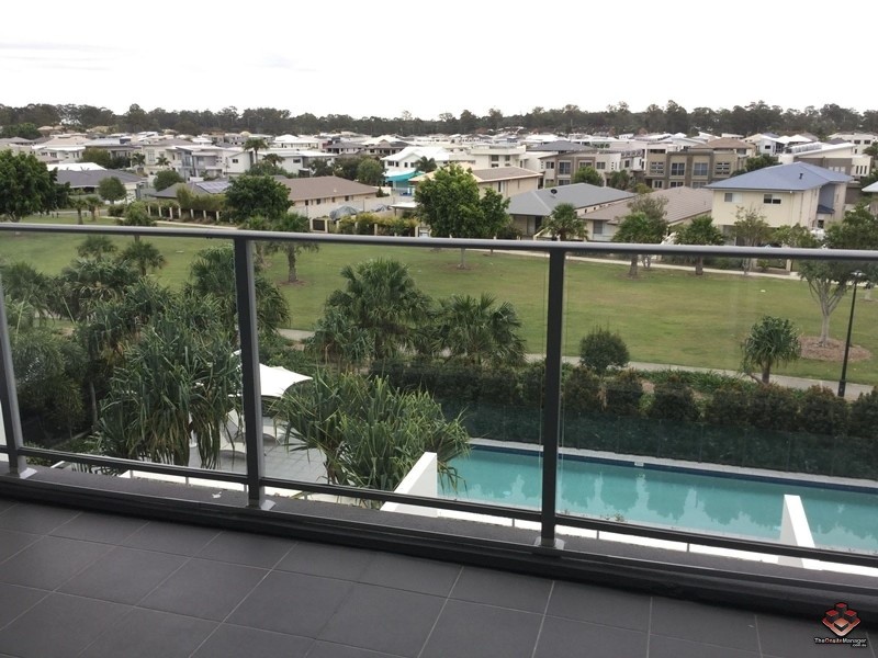 2 East Quay Drive, Biggera Waters QLD 4216