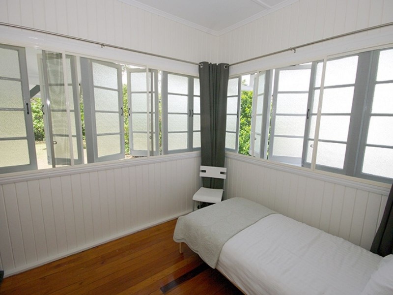 21 Hassall Road, Deagon QLD 4017