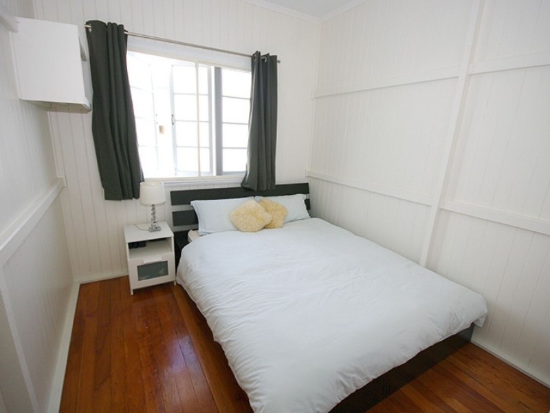 21 Hassall Road, Deagon QLD 4017