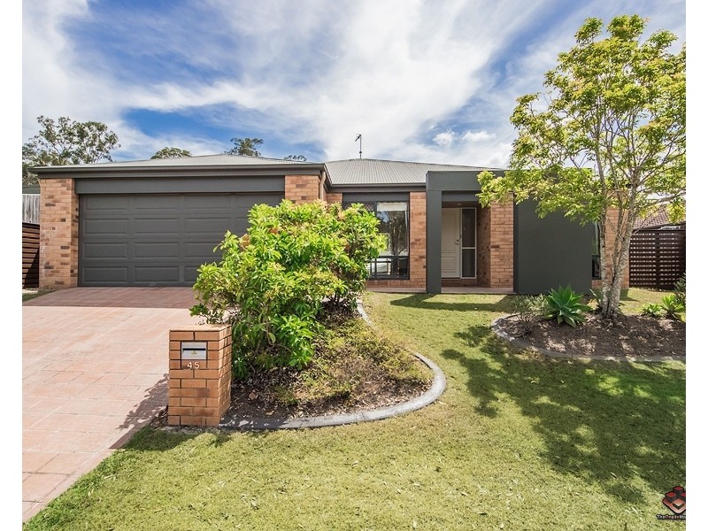 45 Cobb and Co Drive, Oxenford QLD 4210