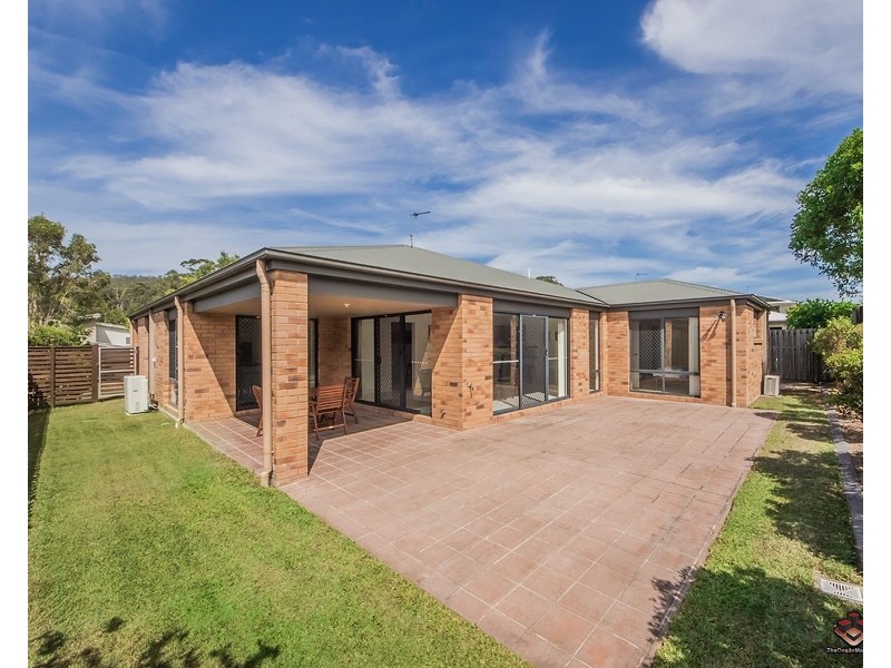 45 Cobb and Co Drive, Oxenford QLD 4210