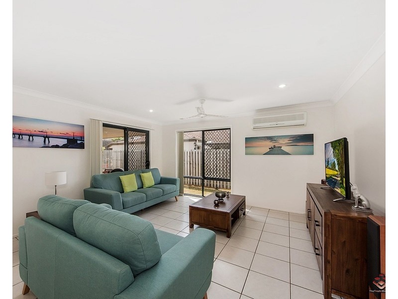 45 Cobb and Co Drive, Oxenford QLD 4210