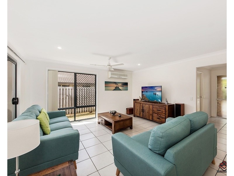 45 Cobb and Co Drive, Oxenford QLD 4210