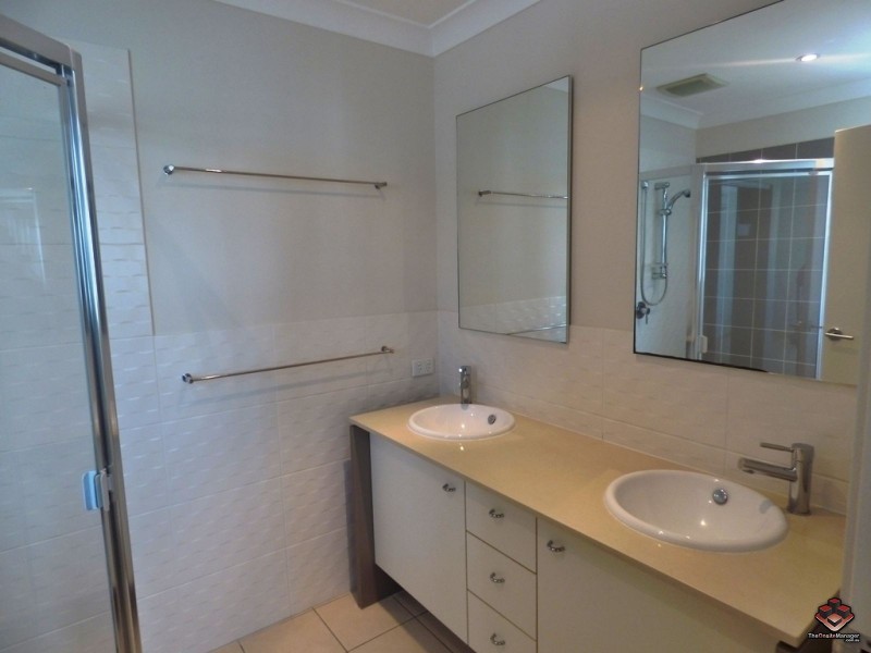 16 Surbiton Court, Carindale QLD 4152