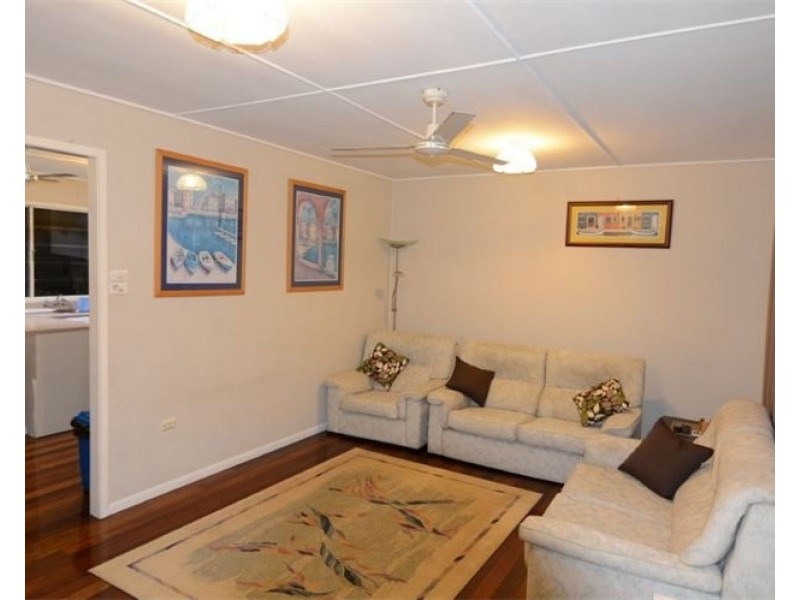 5 Morley Street, West Gladstone QLD 4680