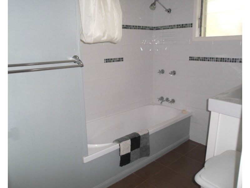 5 Morley Street, West Gladstone QLD 4680