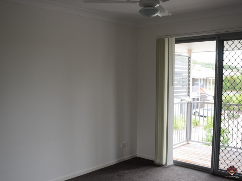 Pacific Pines QLD 4211