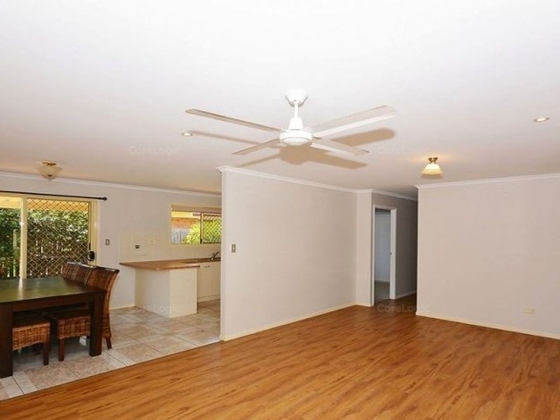 11 Earls Court, Point Vernon QLD 4655