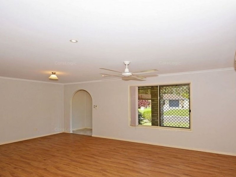 11 Earls Court, Point Vernon QLD 4655
