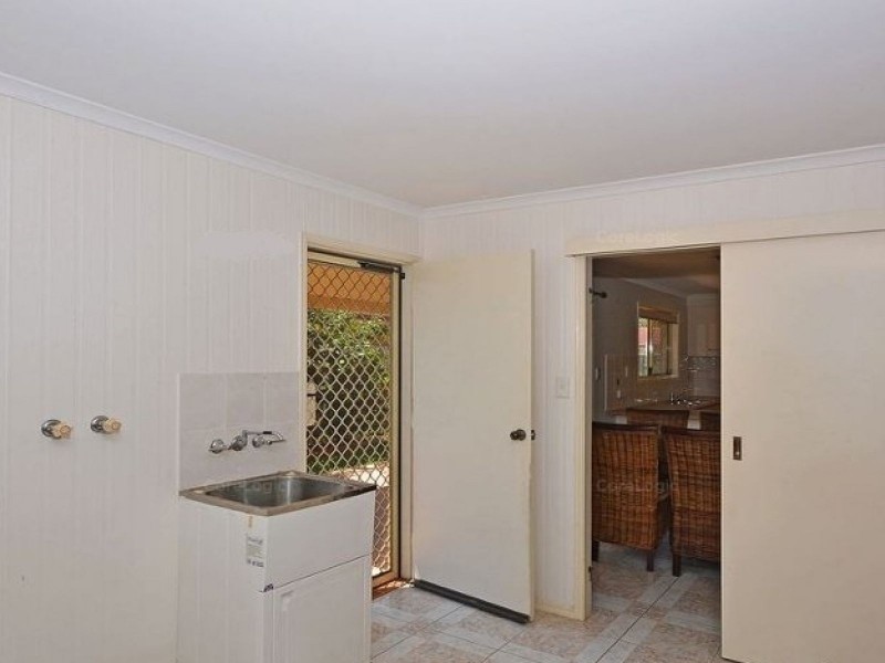 11 Earls Court, Point Vernon QLD 4655