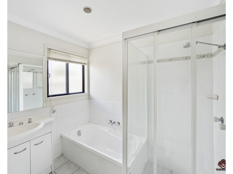 1 Olympic Place, Sinnamon Park QLD 4073