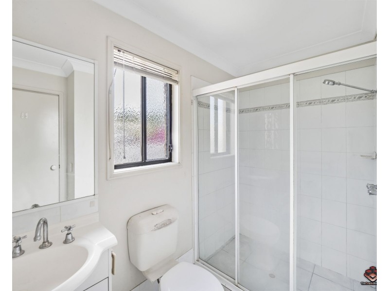 1 Olympic Place, Sinnamon Park QLD 4073