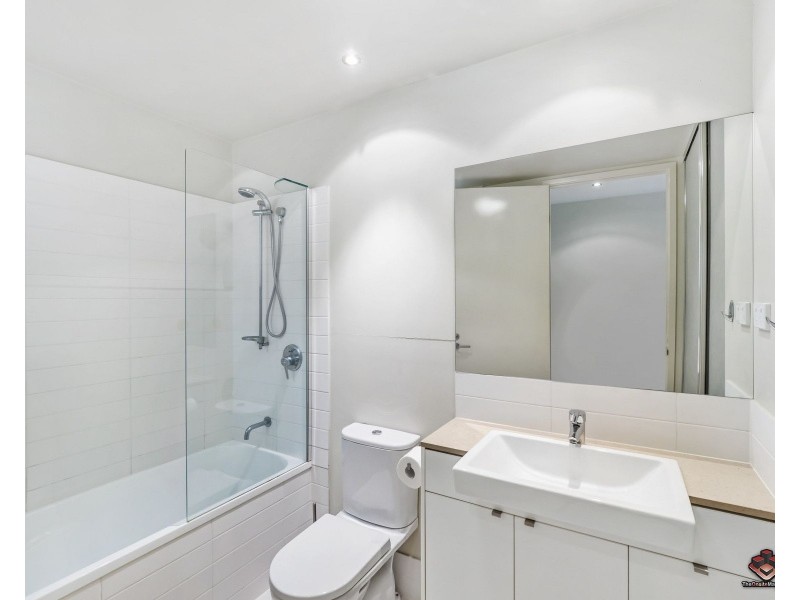 48 Addison Avenue, Bulimba QLD 4171