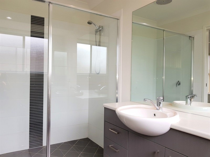 18 Oxley Circuit, Urraween QLD 4655