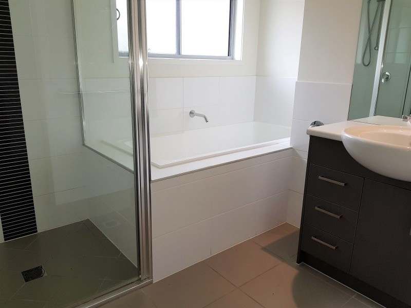 18 Oxley Circuit, Urraween QLD 4655