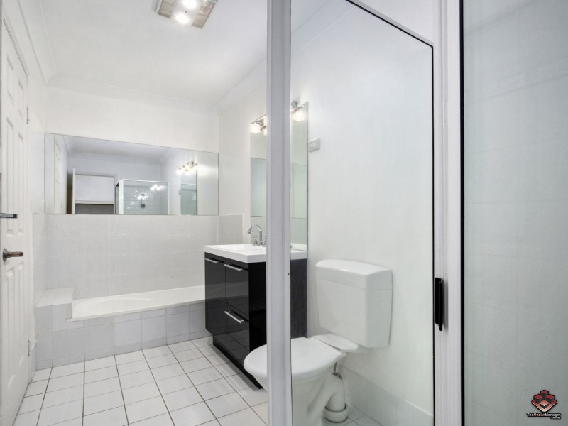 ID:3891415/100 Racecourse Drive, Bundall QLD 4217