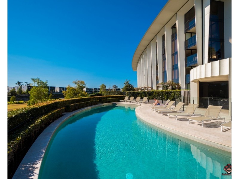 1 Marina Drive, Benowa QLD 4217