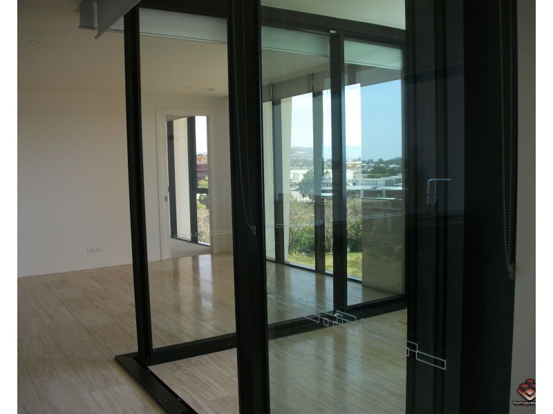 1 Marina Drive, Benowa QLD 4217