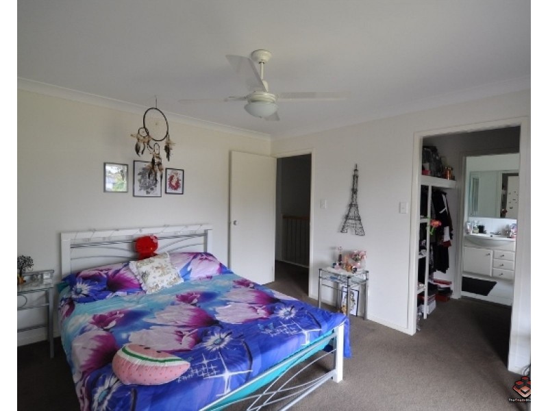 130 Jutland Street, Oxley QLD 4075