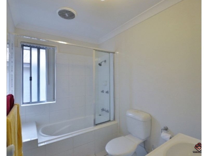 130 Jutland Street, Oxley QLD 4075