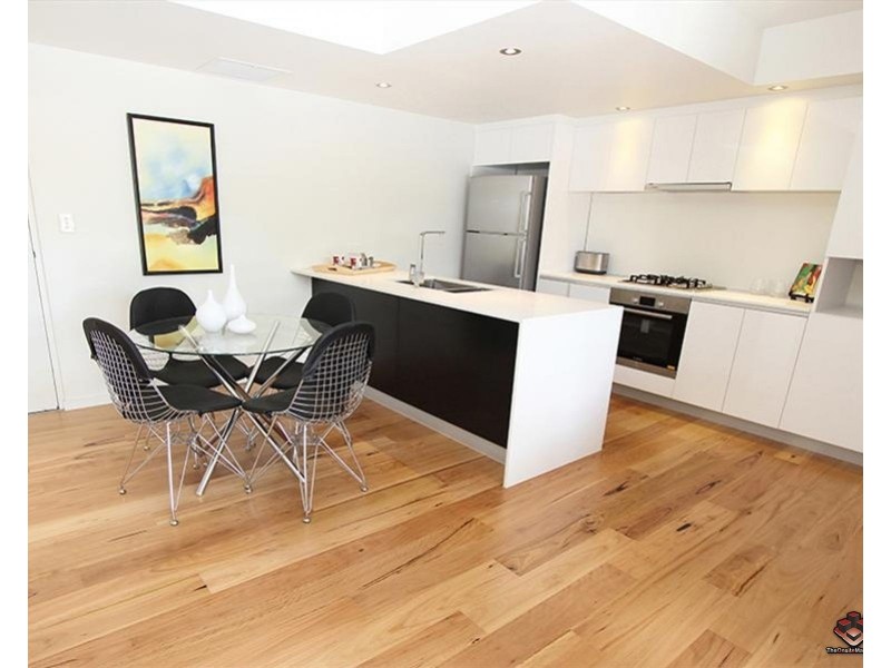 2 Laurence Street, St Lucia QLD 4067