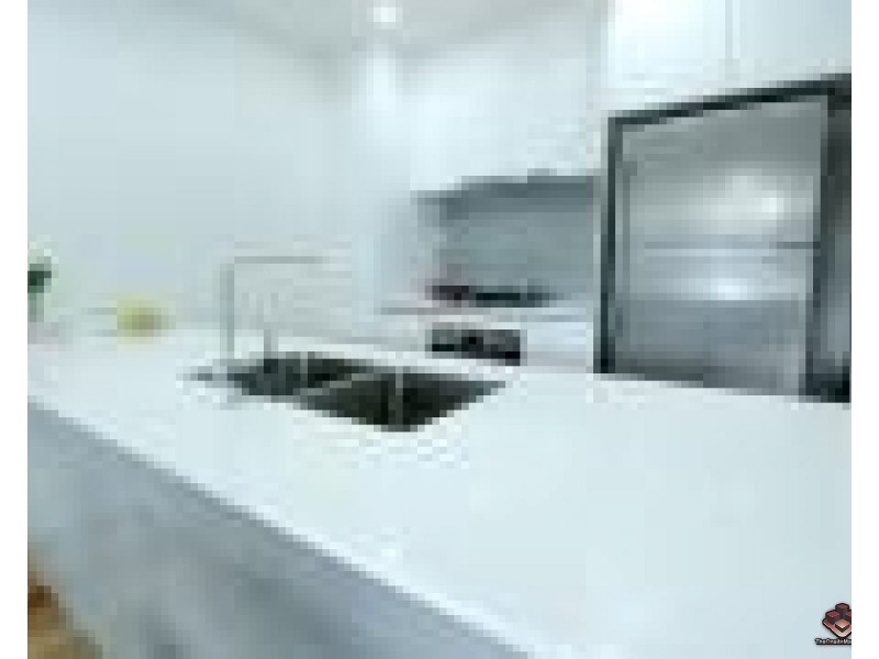 2 Laurence Street, St Lucia QLD 4067