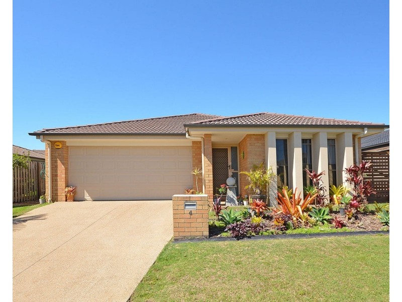 4 Burke Court, Urraween QLD 4655