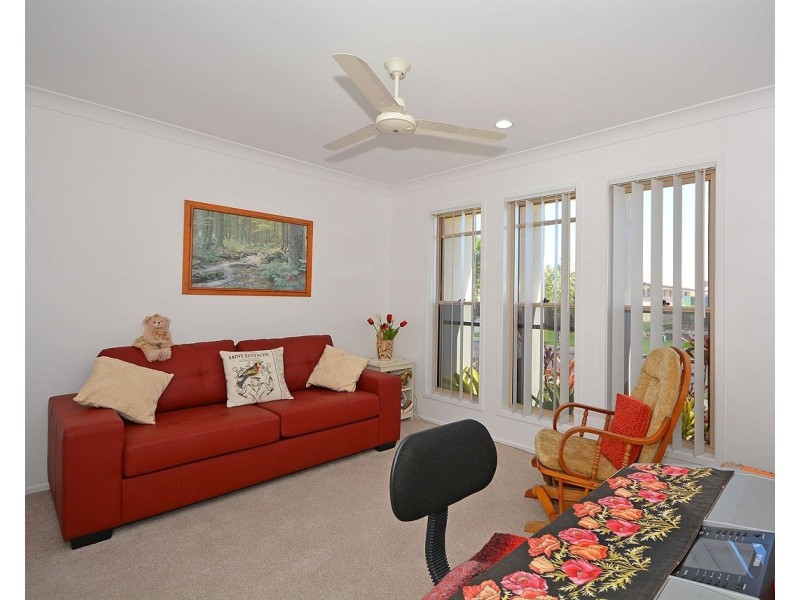 4 Burke Court, Urraween QLD 4655