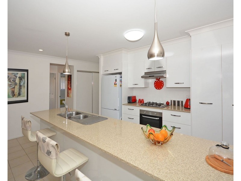 4 Burke Court, Urraween QLD 4655