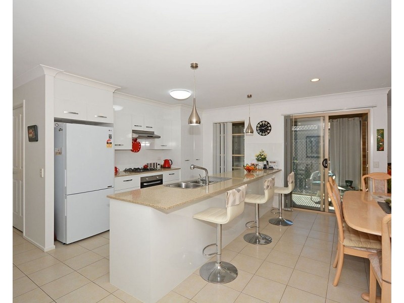 4 Burke Court, Urraween QLD 4655
