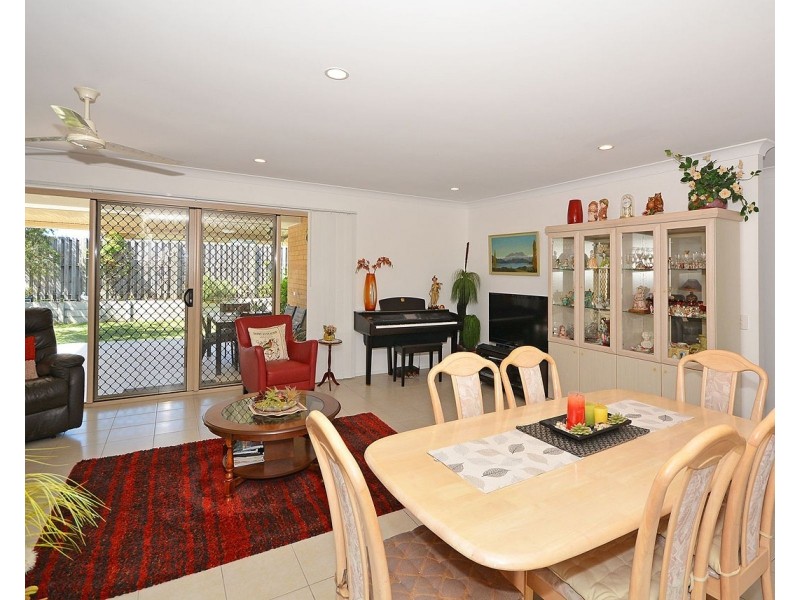 4 Burke Court, Urraween QLD 4655