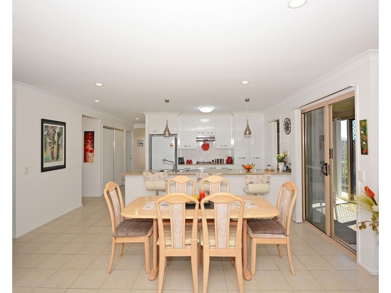 4 Burke Court, Urraween QLD 4655