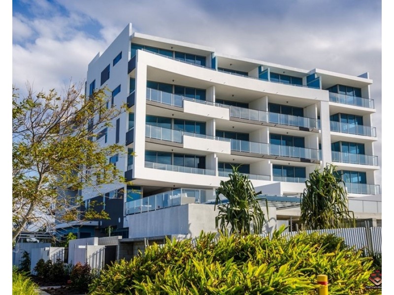 2 East Quay Drive, Biggera Waters QLD 4216