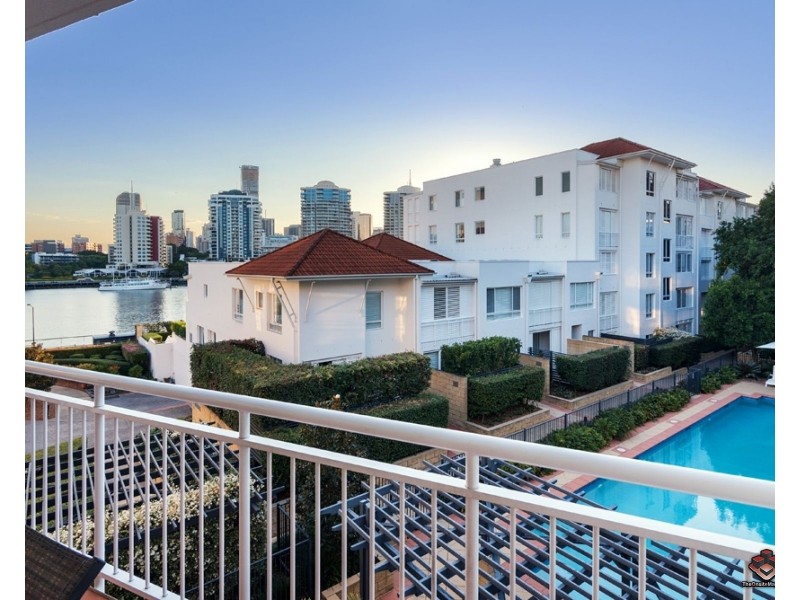 6 Merthyr Road, New Farm QLD 4005